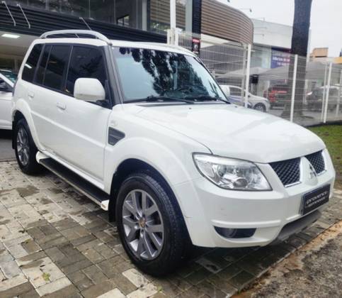 MITSUBISHI PAJERO TR4 2.0 4X2 16V 140CV FLEX 4P AUTOMÁTICO MITSUBISHI PAJERO TR4 2.0 4X2 16V 140CV FLEX 4P AUTOMÁTICO